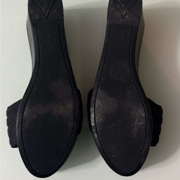 Prada - Picture 3 of 4